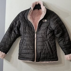 North face girl reversible jacket .